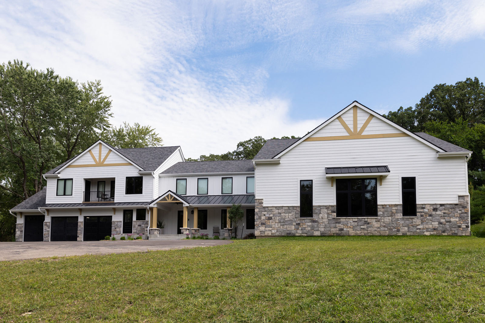 Custom home addition and exterior remodel by Elias Construction in Rochester, MN